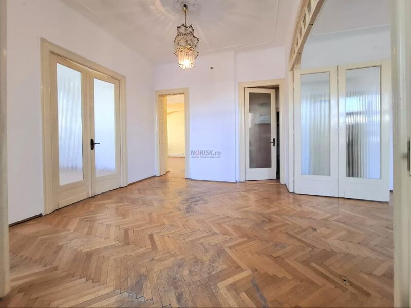 Hala Traian, 3 camere, 106 mp, centrala